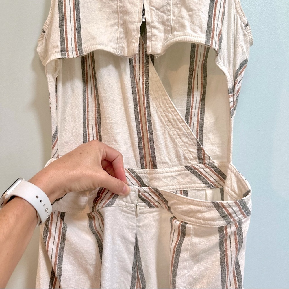 Free People striped linen and cotton blend open back jumpsuit, size 0, fits 6-8 - Picture 5 of 10